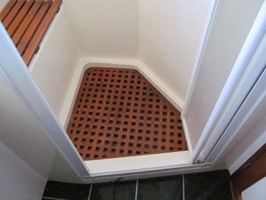 Azure 48 Master Shower Seat and Grate