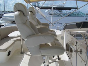 Azure 73 Bridge Helm Seating