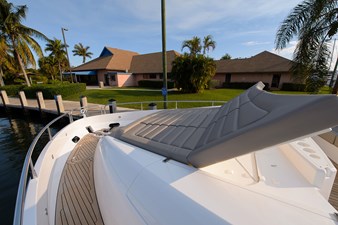 Claudia 14 75 Sunseeker 2017-bow-7