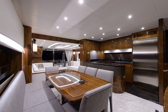 Claudia 25 75 Sunseeker 2017-dining-4