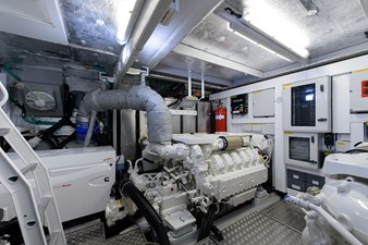 Claudia 28 75 Sunseeker 2017-engine_room-3