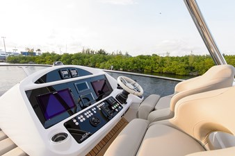 Claudia 46 75 Sunseeker 2017-flybridge-14