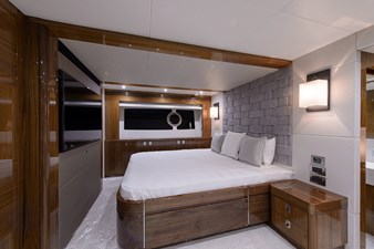Claudia 76 75 Sunseeker 2017-master_stateroom-1