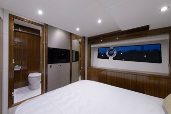 Claudia 107 75 Sunseeker 2017-starboard_guest_stateroom-5
