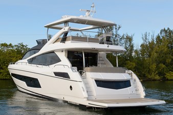 Claudia 114 75 Sunseeker 2017-stern-3