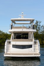 Claudia 115 75 Sunseeker 2017-stern-4