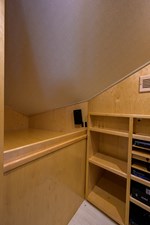 76 Enclosed Bridge SIX PACK 70 76_viking_six_pack_utility_room_2