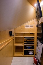 76 Enclosed Bridge SIX PACK 71 76_viking_six_pack_utility_room_1