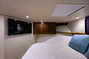 76 Enclosed Bridge SIX PACK 89 76_viking_six_pack_forward_stateroom_5