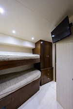 76 Enclosed Bridge SIX PACK 96 76_viking_six_pack_starboard_guest_stateroom_3