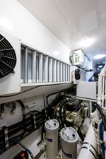 76 Enclosed Bridge SIX PACK 119 76_viking_six_pack_engine_room_6