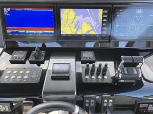 JUS 32 Helm Controls