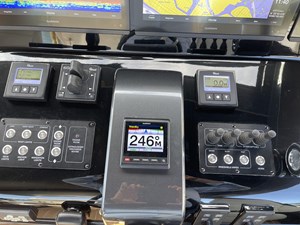 JUS 33 Helm Controls