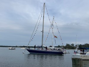 1_2778475_47_swan_at_anchor