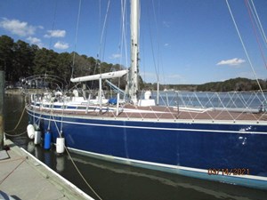 2_2778475_47_swan_starboard_forward_profile