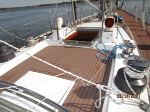8_2778475_47_swan_amidships