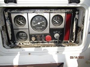 Ariel 13 12_2778475_47_swan_cockpit_auxiliary_control_panel