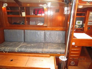 Ariel 25 18_2778475_47_swan_salon_starboard