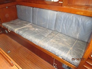 Ariel 27 20_2778475_47_swan_salon_starboard_seating