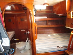 Ariel 34 27_2778475_47_swan_aft_stateroom_starboard