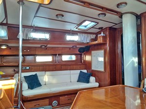 Salon, Port