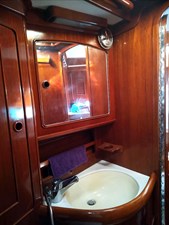 ATALANTA 14 Guest Head Vanity