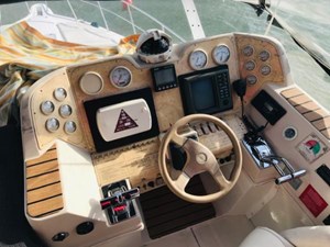 Cruisers Yachts 3950 6 7