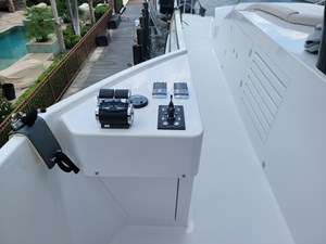 GG 28 Side Controls
