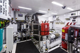GG 38 Engine Room