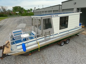 Pontoon Houseboat 3 GOPR5129