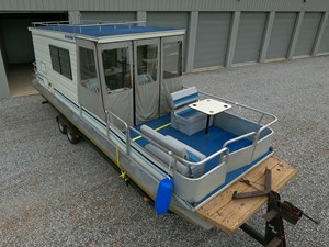 Pontoon Houseboat 5 GOPR5132