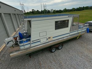 Pontoon Houseboat 7 GOPR5136