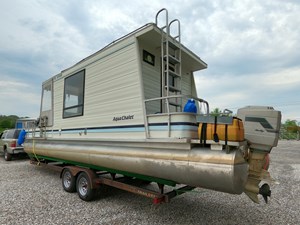 Pontoon Houseboat 18 GOPR5152