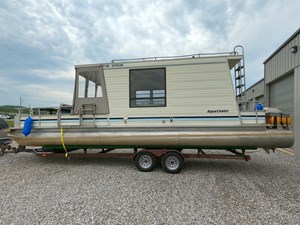 Pontoon Houseboat 19 GOPR5153