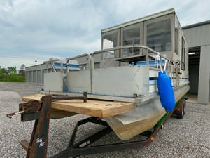 Pontoon Houseboat 21 GOPR5155
