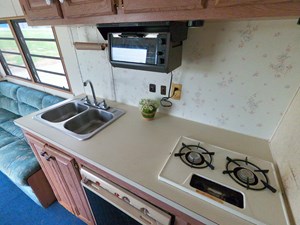 Pontoon Houseboat 49 GOPR5187