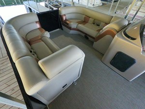 Tritoon w/150HP 4-Stroke 10 GOPR5236