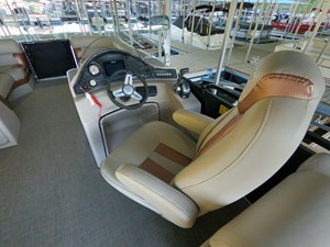 Tritoon w/150HP 4-Stroke 14 GOPR5240