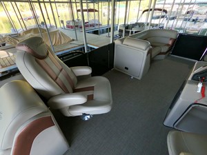 Tritoon w/150HP 4-Stroke 17 GOPR5245