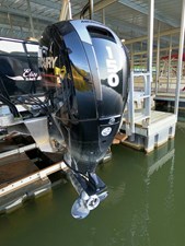Tritoon w/150HP 4-Stroke 31 GOPR5259
