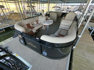 Tritoon w/150HP 4-Stroke 35 GOPR5263