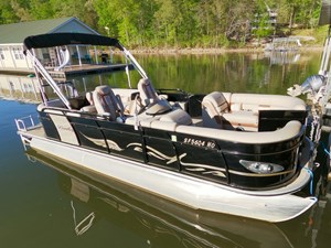 Tritoon w/150HP 4-Stroke 46 GOPR5284