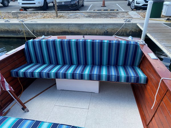 7_1963 27ft Chris-Craft Open Runabout MUMKEN