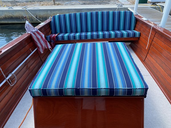 9_1963 27ft Chris-Craft Open Runabout MUMKEN