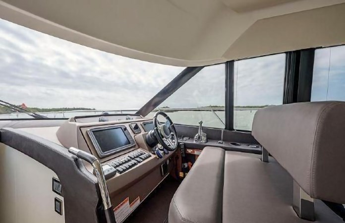 15_2015 55ft Prestige 550 PROTEUS