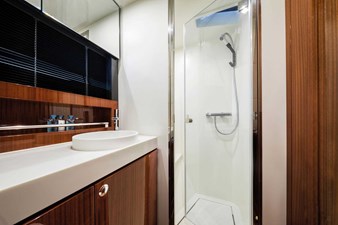 Rivamare 38'  27 RivaRivamareLowerDeck_0005_16907
