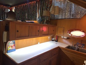 Moonshadow 27 Galley looking aft