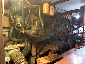 Moonshadow 34 Starboard Engine