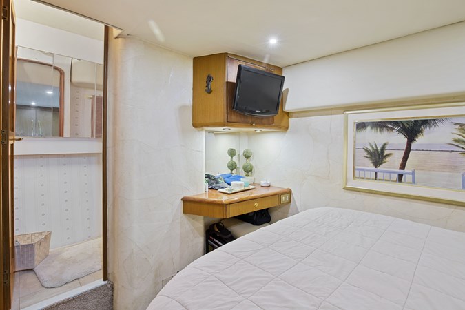 15_2001 52ft Ocean Yachts 52SS I CARTER