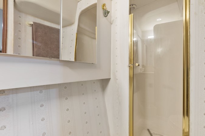 18_2001 52ft Ocean Yachts 52SS I CARTER